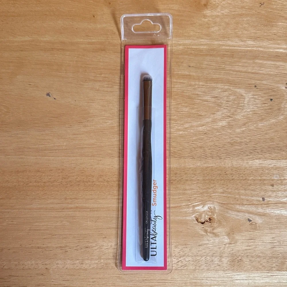 Ulta Beauty Smudger Brush